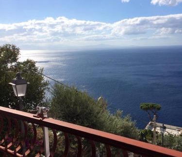 Pogerola Apartment | Budget-Friendly Stay at La Pizzerella di Amalfi