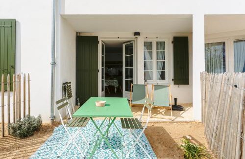 Rivedoux-Plage Apartment | Oceanfront Haven: La Plage T2 with Breathtaking Views