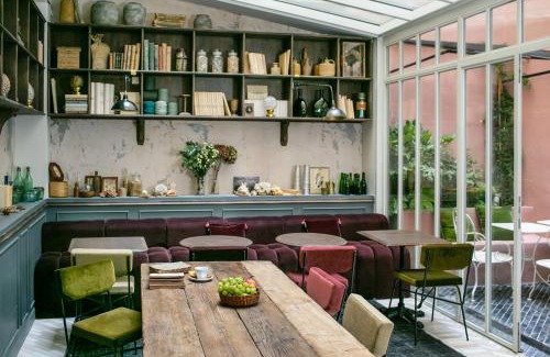 Hopital Saint-Louis Hotel | Experience Comfort at La Planque Hotel – Rated 9.1/10