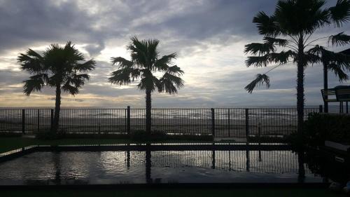 Cha-am Villa | Beachfront Villa with Pool and Ocean View in Cha-am