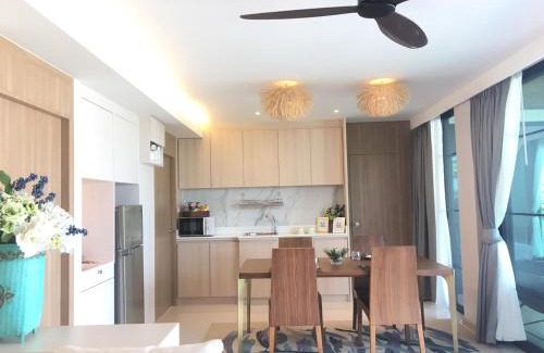 Cha-am Villa | Beachfront Villa with Pool and Ocean View in Cha-am