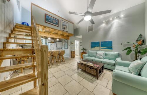 St. George Island Apartment | La Playita: Family-Friendly Fun with Poolside Relaxation
