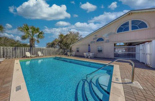 St. George Island Apartment | La Playita: Family-Friendly Fun with Poolside Relaxation