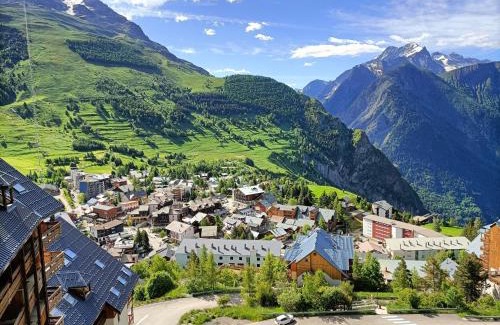 Les Deux Alpes Apartment | Experience the Breathtaking Views at Les 2 Alpes
