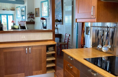 Lege-Cap-Ferret Villa | Cozy Villa with Ocean View & Hot Tub, Steps from the Beach