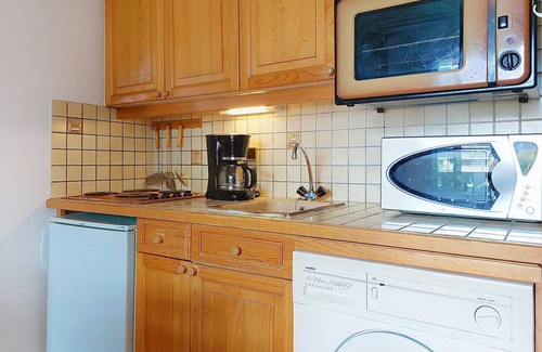 Saint-Gervais-les-Bains Apartment | Pet-Friendly Lake View Retreat at La Pointe des Aravis