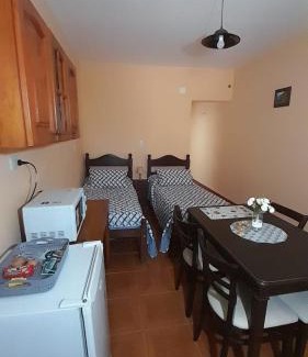 Ezeiza Apartment | Top-Rated Hospedaje La Polita with Family-Friendly Amenities