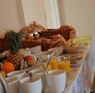 Bruz Apartment | La Pommeraie: Pet-Friendly Retreat with Top Guest Rating