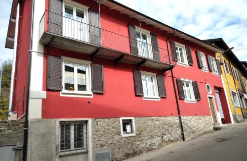 Cissano Apartment | La PORTA BLU