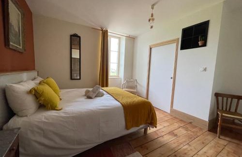 Cluny Bed & Breakfast | Experience La Porte des Prés: Guest Rated 9.6/10