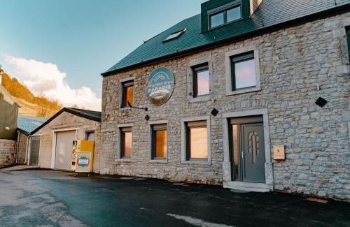Vierves-sur-Viroin House | Discover La Porte du Paradis: Pool, Spa & Breakfast Awaits