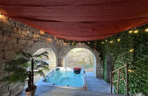 Saint-Auban-sur-L'Ouveze House | Refreshing Oasis with Heated Pool and Ocean Views