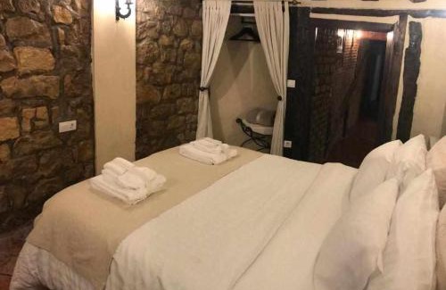 Leza House | Pet-Friendly Getaway at La Posada de Leza - Guest Rated 9.8