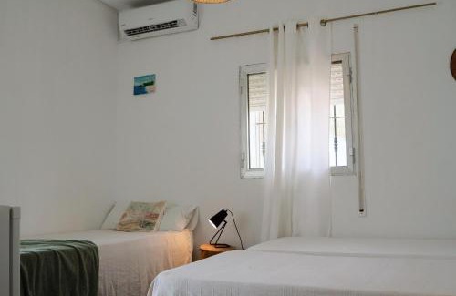 Los Canos de Meca Hotel | Cozy La Posada de Trafalgar with Oceanfront Views