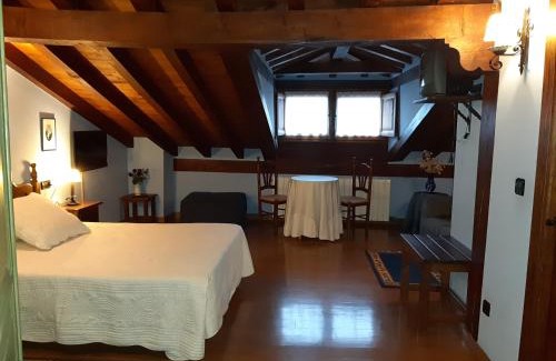 Vinon House | Discover La Posada de Viñón - Casa Reda: Family-Friendly Retreat