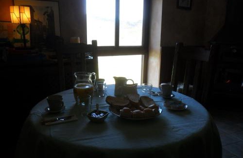 El Frago House | Welcoming La Posada del Arba - Child-Friendly Retreat