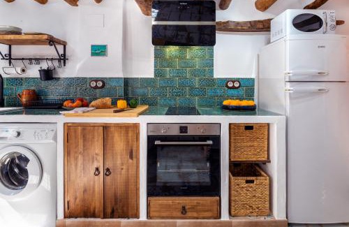 Carataunas House | Child-Friendly Escape at La Posada del Gato Carataunas