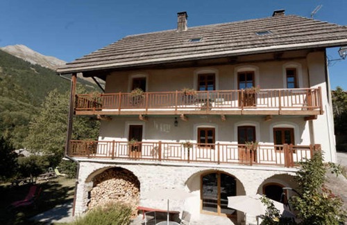 Vallouise-Pelvoux Apartment | Cozy La Pousterle Room for 2-3 Guests with Breakfast