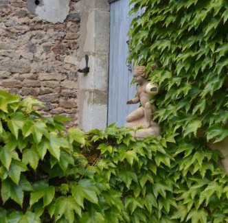 Le Noyer Bed & Breakfast | Inviting LA PROVIDENCE: Pet-Friendly with Family Amenities