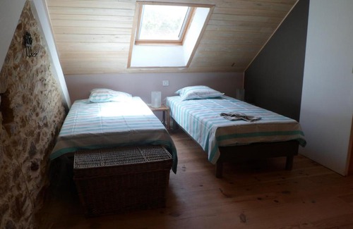 Pluvigner House | Discover La ptite maison d'Isa: Family-Friendly Retreat