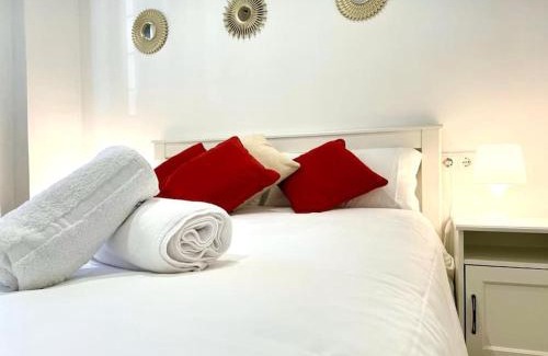 Distrito de Levante Apartment | Pet-Friendly Retreat at La Puerta de la Axerquía
