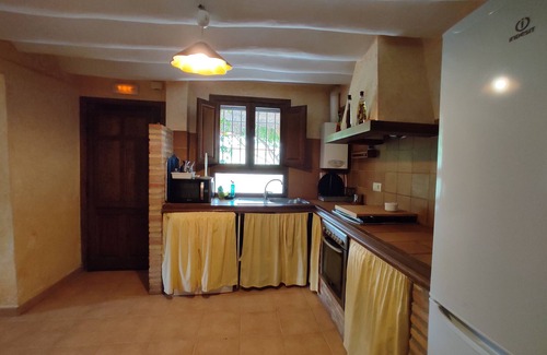 Blanca House | Relax at Casa de La Pura with Pool & Kitchen Amenities