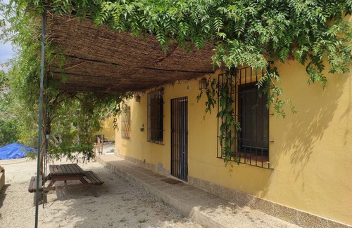 Blanca House | Relax at Casa de La Pura with Pool & Kitchen Amenities