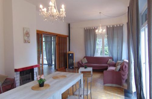 Quercianella Apartment | Family-Friendly Retreat at La Quercetta: Pet Welcomes Too!
