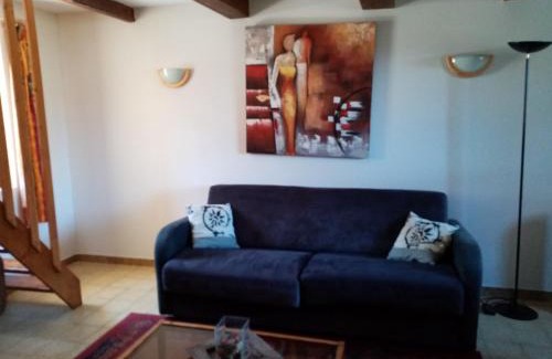 Entrevaux House | Relaxing Oceanfront Retreat at La Quiétude for Families