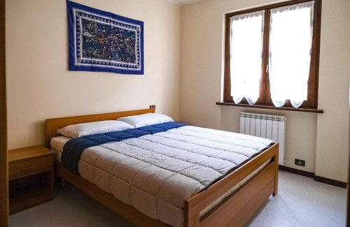 Ranzanico Apartment | Cozy La Quiete Casa Vacanza: Pet & Child Friendly Retreat
