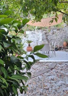 Canneto Apartment | La Quiete garden