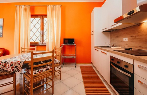Arona Ski Chalet | Discover La Quiete - Lakeside L&B with Family-Friendly Amenities