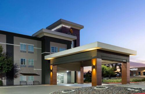 McNeil Hotel | Pet-Friendly La Quinta by Wyndham Near Lakeline Mall