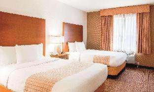 Bannockburn Hotel | Enjoy Comfort at La Quinta by Wyndham Bannockburn-Deerfield