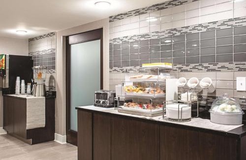 Rosedale Hotel | Comfortable Stay at La Quinta by Wyndham Baltimore N