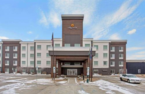 Bismarck Hotel | Pet-Friendly Getaway at La Quinta by Wyndham Bismarck