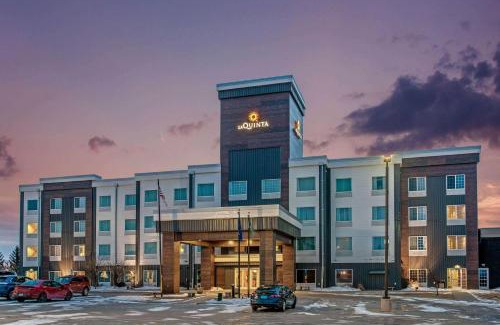 Bismarck Hotel | Pet-Friendly Getaway at La Quinta by Wyndham Bismarck