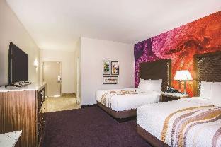 Chambersburg Hotel | Pet-Friendly Retreat at La Quinta by Wyndham Chambersburg