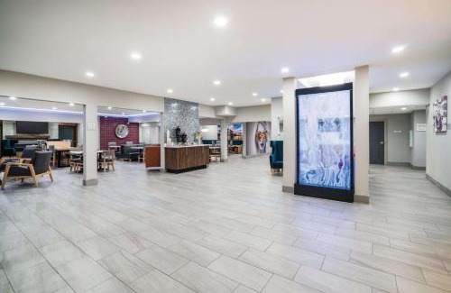 Lupton City Hotel | Family-Friendly Stay at La Quinta by Wyndham Chattanooga North