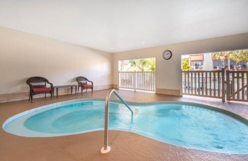 Clearwater Hotel | Experience Comfort at La Quinta by Wyndham Clearwater