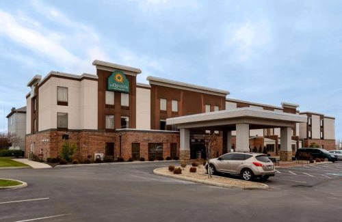 Grove City Hotel | Pet Friendly Getaway at La Quinta by Wyndham Columbus