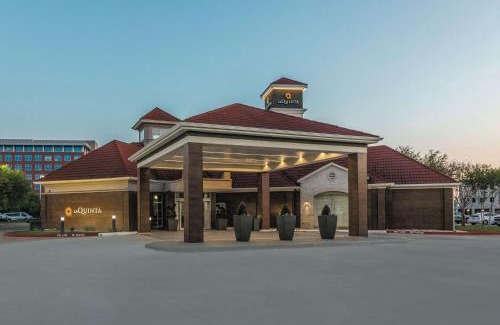 Plano Hotel | Pet-Friendly Retreat at La Quinta by Wyndham Dallas Plano West