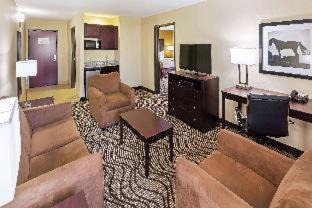 Floresville Hotel | Pet-Friendly Retreat at La Quinta by Wyndham Floresville