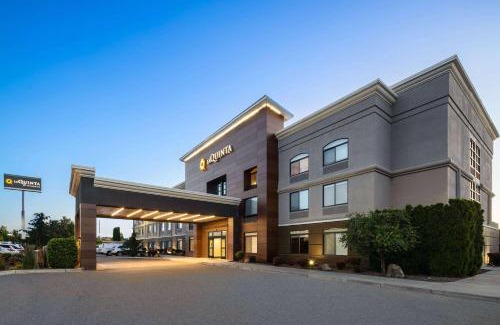 Tri-Cities Hotel | Pet-Friendly Getaway at La Quinta by Wyndham Kennewick