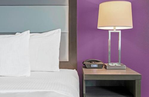 McAllen Hotel | Pet-Friendly Retreat at La Quinta by Wyndham McAllen