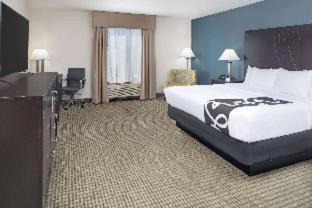 Moscow Hotel | Pet-Friendly Getaway at La Quinta by Wyndham Moscow Pullman
