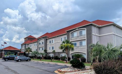 Prattville Hotel | Discover La Quinta by Wyndham Prattville with Ocean Views