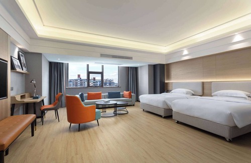 Qionghai Hotel | La Quinta by Wyndham Qionghai Yinhai