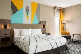Richmond Hotel | Relax at La Quinta by Wyndham Richmond-Sugarland Hotel