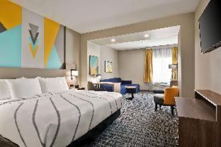 Richmond Hotel | Relax at La Quinta by Wyndham Richmond-Sugarland Hotel